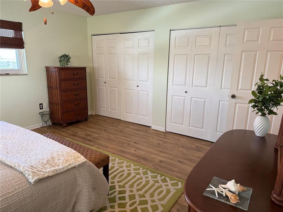 For Sale: $520,000 (2 beds, 2 baths, 2320 Square Feet)