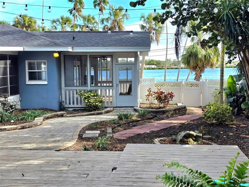 En Venta: $785,000 (3 camas, 3 baños, 2477 Pies cuadrados)