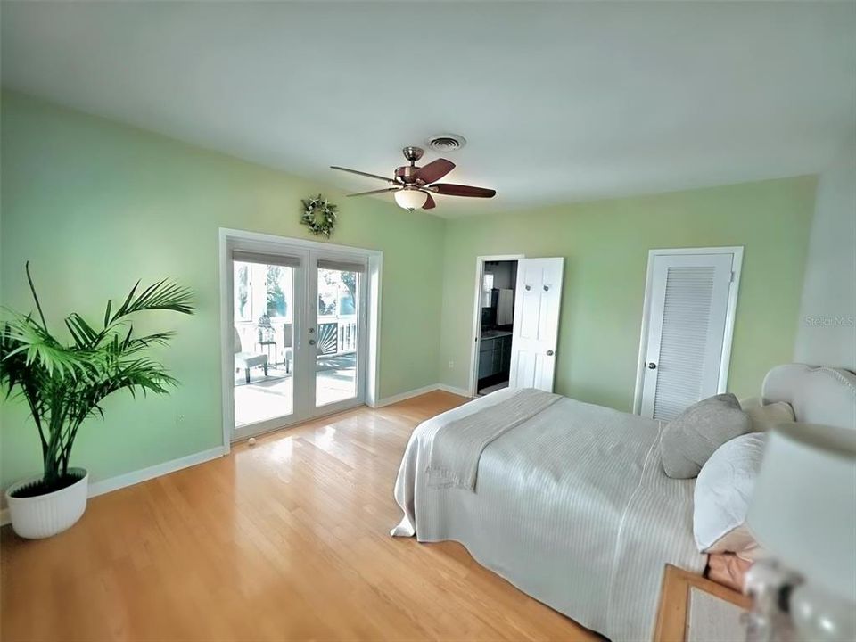 На продажу: $785,000 (3 спален, 3 ванн, 2477 Квадратных фут)