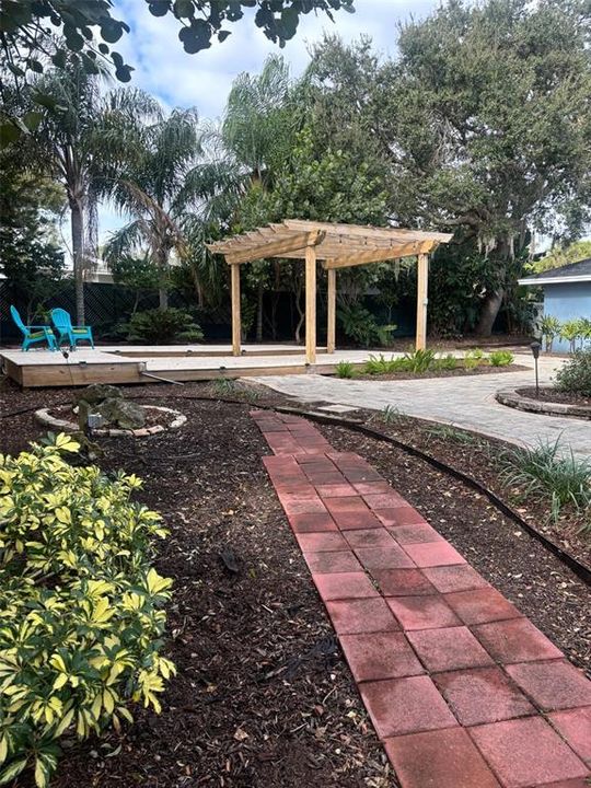 En Venta: $785,000 (3 camas, 3 baños, 2477 Pies cuadrados)