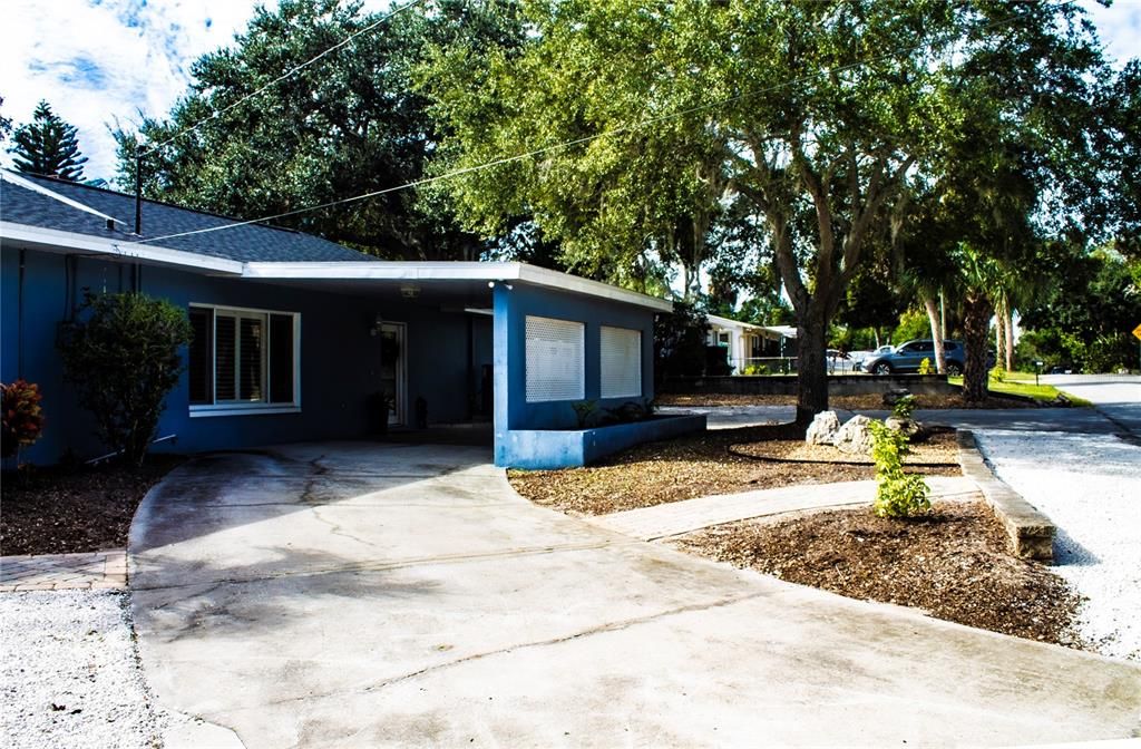 En Venta: $785,000 (3 camas, 3 baños, 2477 Pies cuadrados)