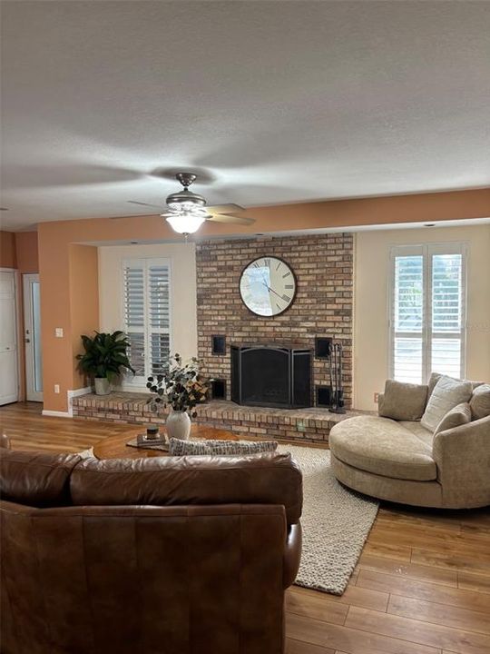 На продажу: $785,000 (3 спален, 3 ванн, 2477 Квадратных фут)