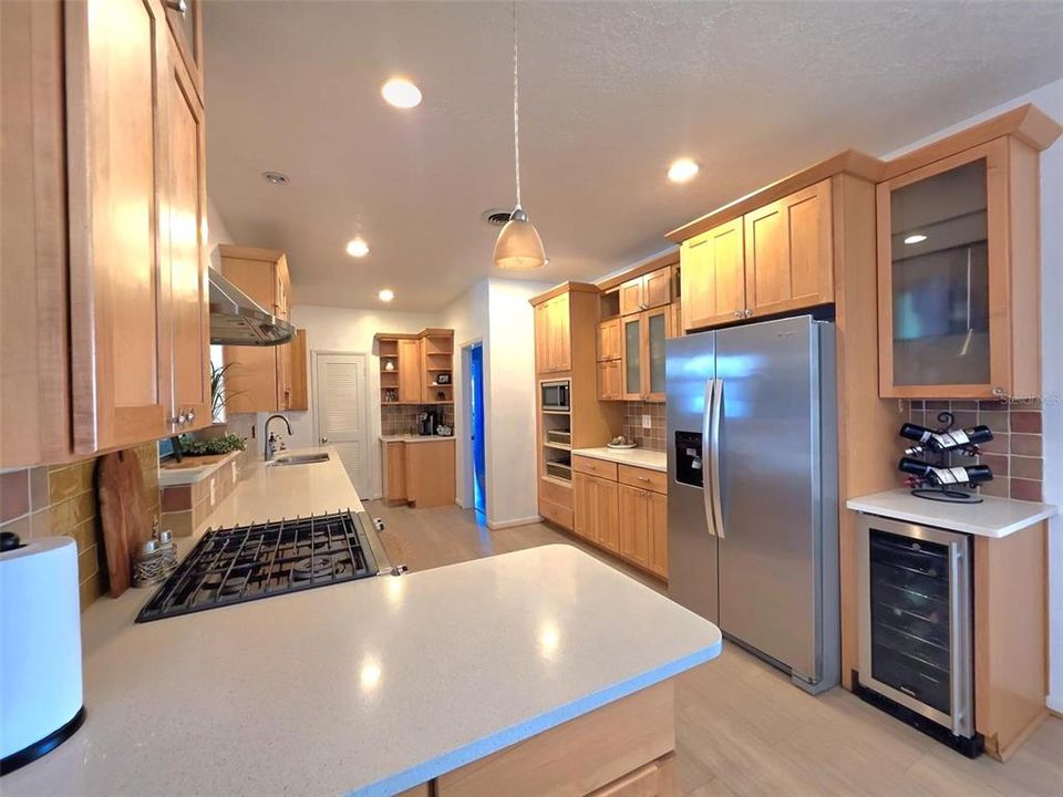 На продажу: $785,000 (3 спален, 3 ванн, 2477 Квадратных фут)