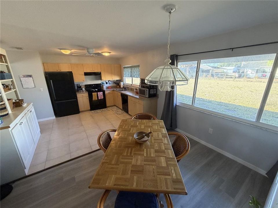 For Sale: $239,900 (3 beds, 2 baths, 1319 Square Feet)