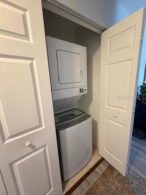 For Sale: $239,900 (3 beds, 2 baths, 1319 Square Feet)