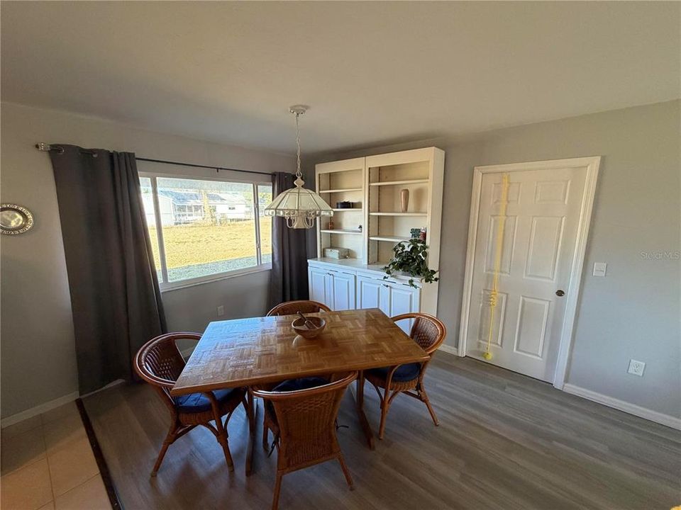 For Sale: $239,900 (3 beds, 2 baths, 1319 Square Feet)