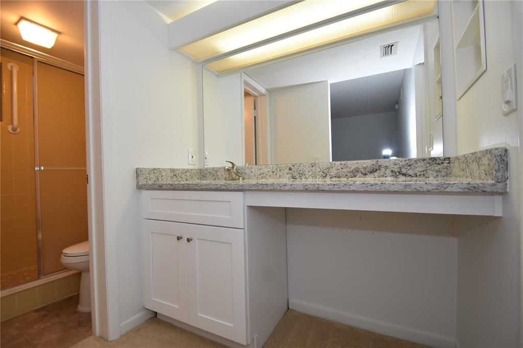 出租: $1,650 (2 贝兹, 2 浴室, 1098 平方英尺)