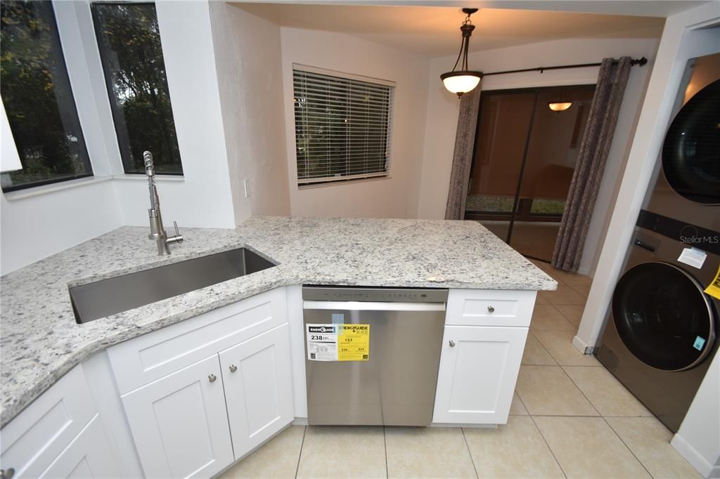 出租: $1,650 (2 贝兹, 2 浴室, 1098 平方英尺)