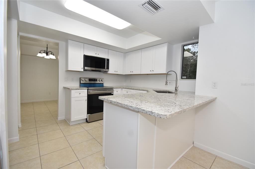 出租: $1,650 (2 贝兹, 2 浴室, 1098 平方英尺)