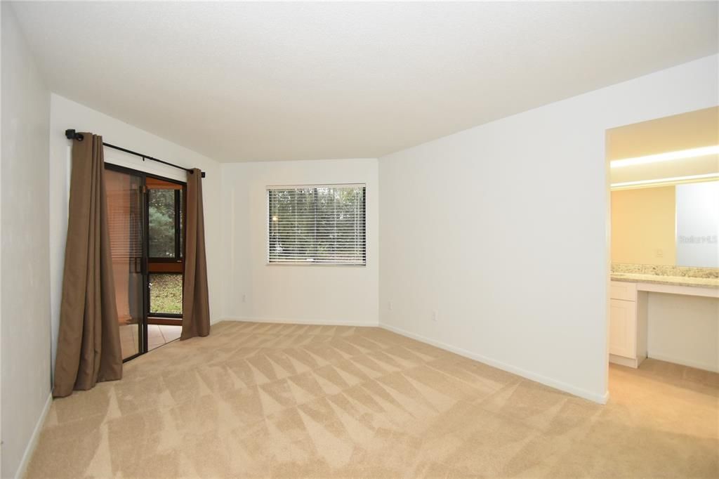 出租: $1,650 (2 贝兹, 2 浴室, 1098 平方英尺)