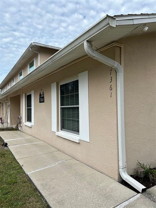 For Sale: $239,000 (3 beds, 2 baths, 980 Square Feet)