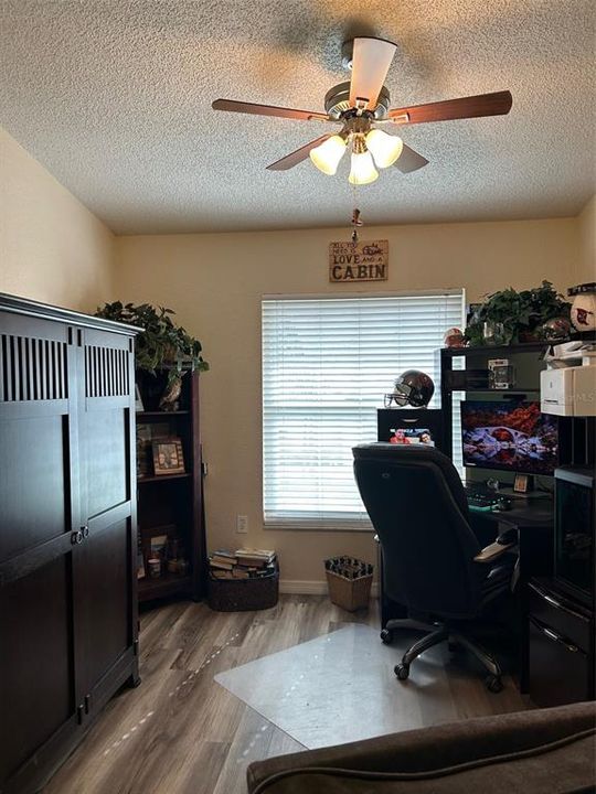 For Sale: $239,000 (3 beds, 2 baths, 980 Square Feet)