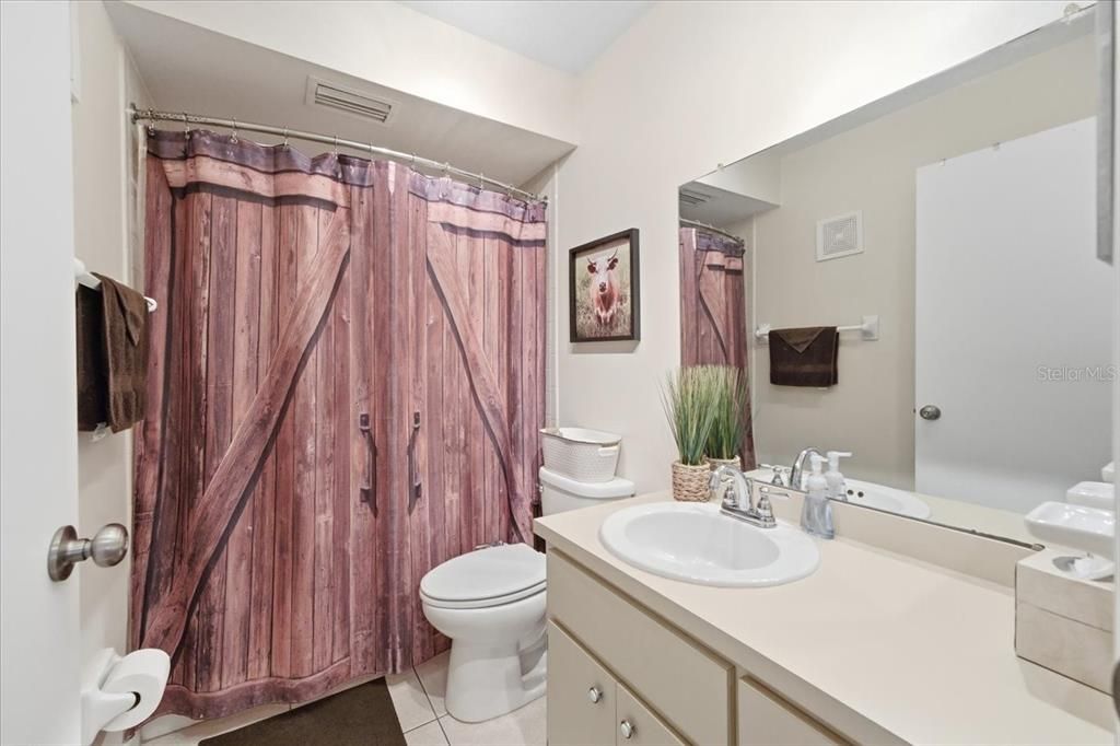 For Sale: $239,000 (3 beds, 2 baths, 980 Square Feet)