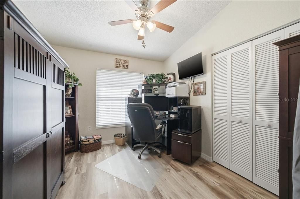 For Sale: $239,000 (3 beds, 2 baths, 980 Square Feet)