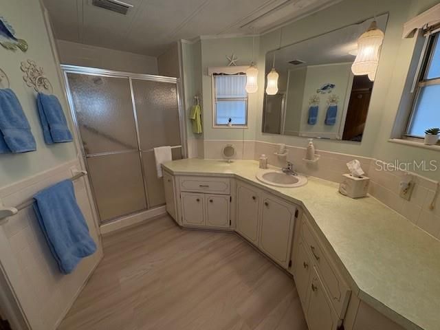На продажу: $139,000 (2 спален, 2 ванн, 1257 Квадратных фут)