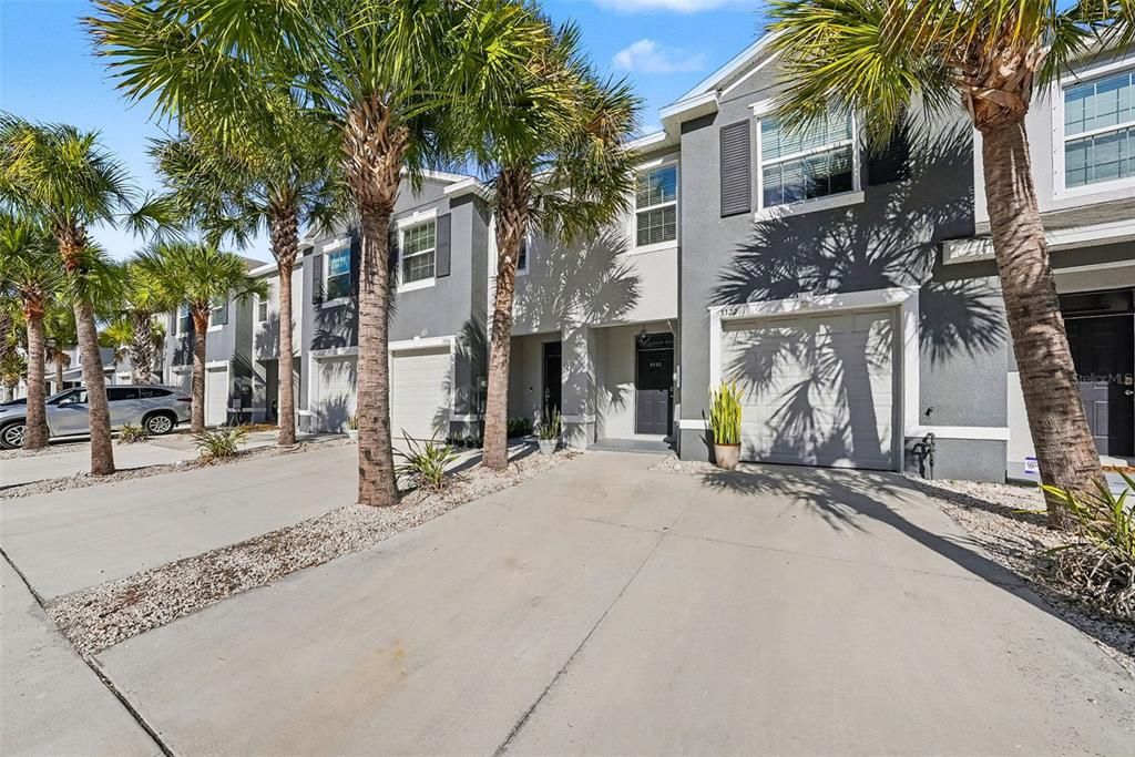 For Sale: $295,000 (3 beds, 2 baths, 1707 Square Feet)