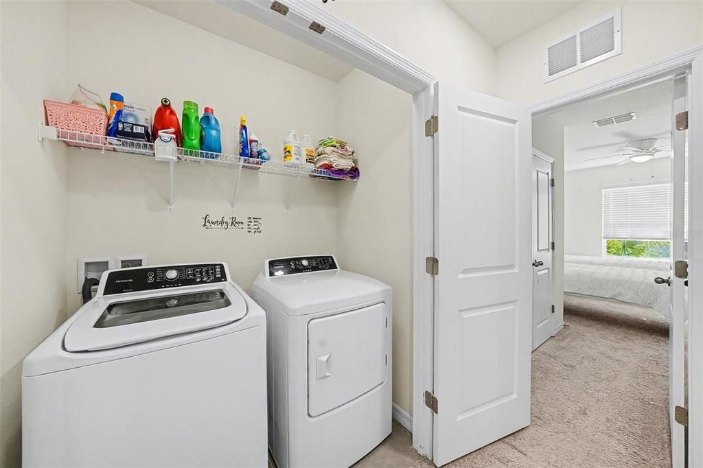 For Sale: $295,000 (3 beds, 2 baths, 1707 Square Feet)
