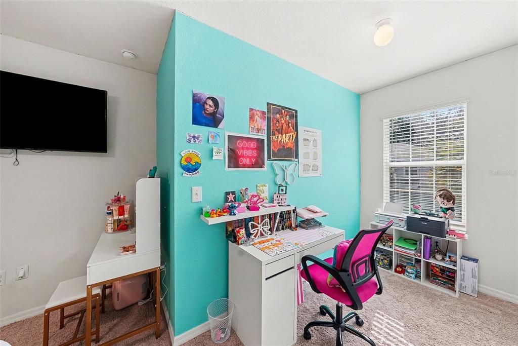 For Sale: $295,000 (3 beds, 2 baths, 1707 Square Feet)