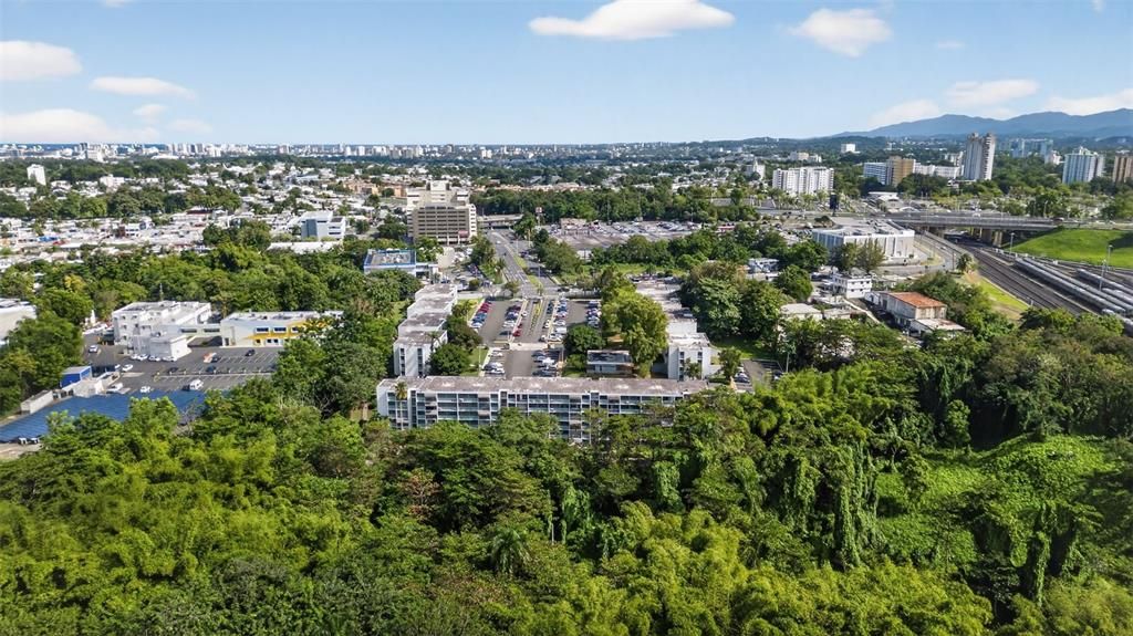 На продажу: $200,000 (2 спален, 1 ванн, 897.68 Квадратных фут)