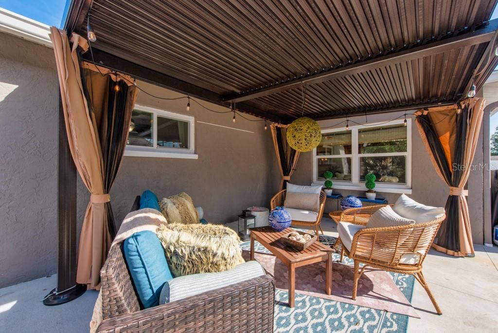 En Venta: $290,000 (3 camas, 2 baños, 1434 Pies cuadrados)