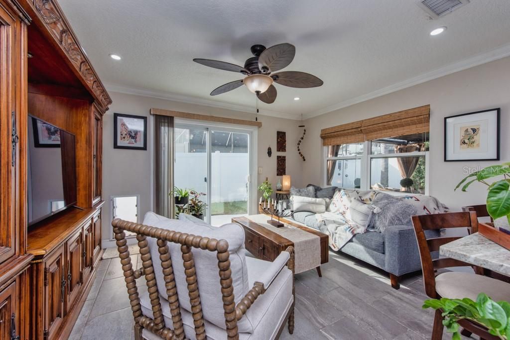 En Venta: $290,000 (3 camas, 2 baños, 1434 Pies cuadrados)