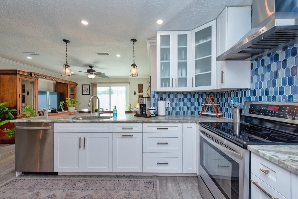 En Venta: $290,000 (3 camas, 2 baños, 1434 Pies cuadrados)