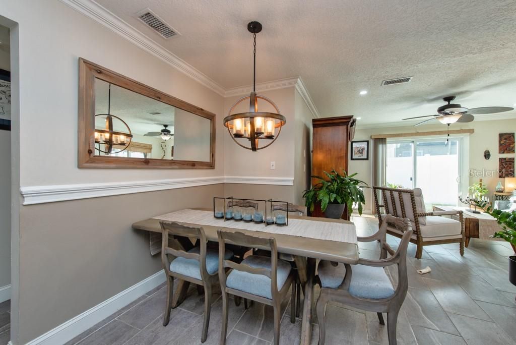 En Venta: $290,000 (3 camas, 2 baños, 1434 Pies cuadrados)