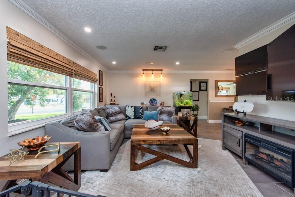 En Venta: $290,000 (3 camas, 2 baños, 1434 Pies cuadrados)