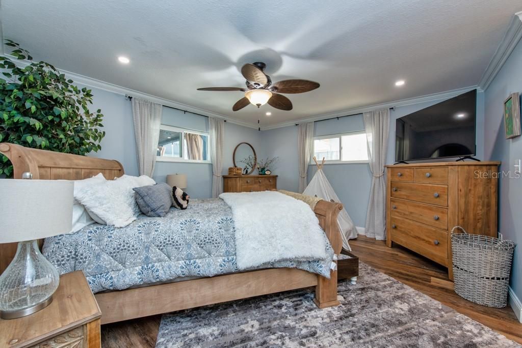 En Venta: $290,000 (3 camas, 2 baños, 1434 Pies cuadrados)