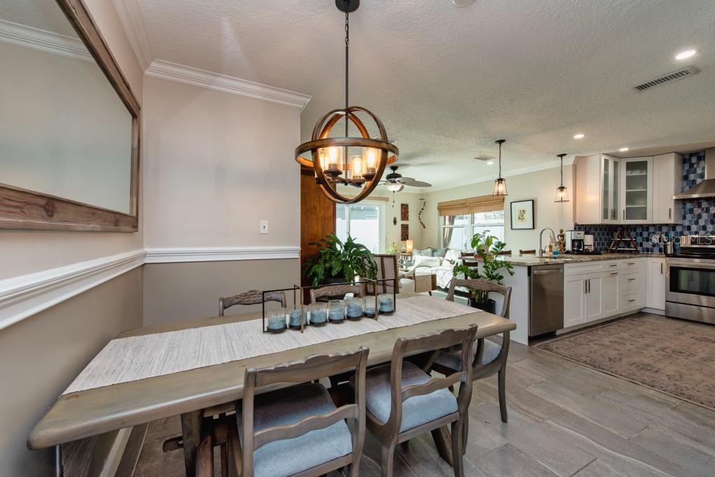 En Venta: $290,000 (3 camas, 2 baños, 1434 Pies cuadrados)