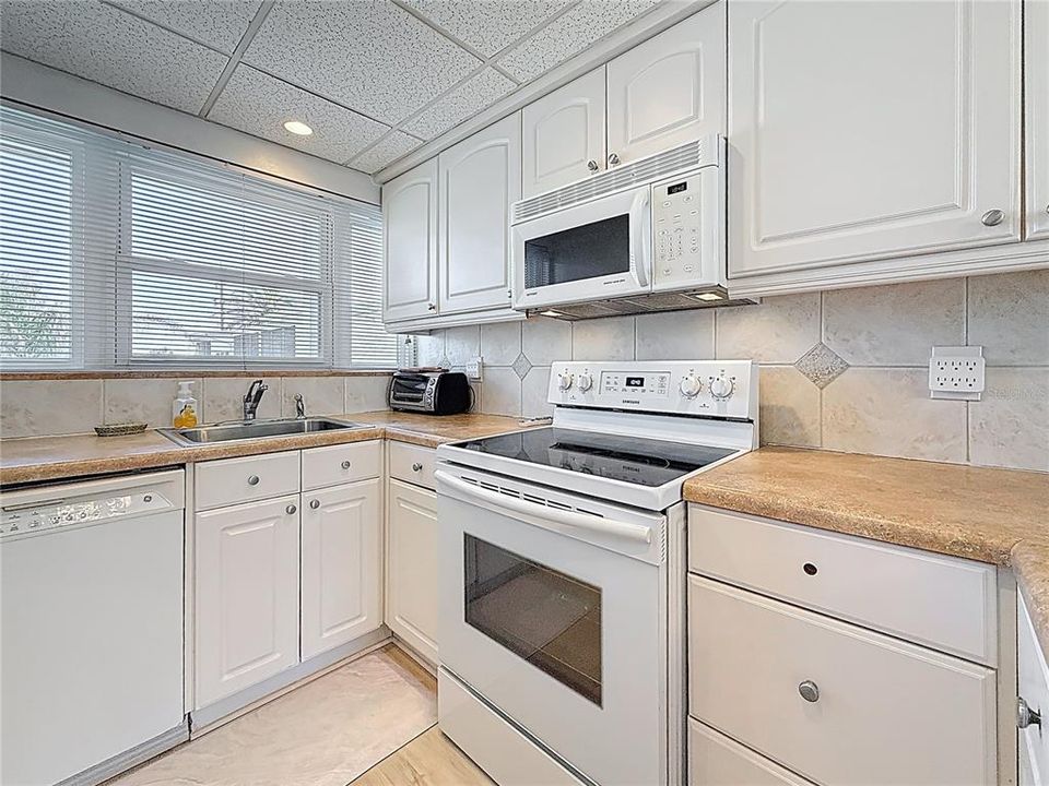 En Venta: $245,900 (1 camas, 1 baños, 595 Pies cuadrados)