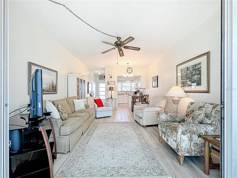 En Venta: $245,900 (1 camas, 1 baños, 595 Pies cuadrados)