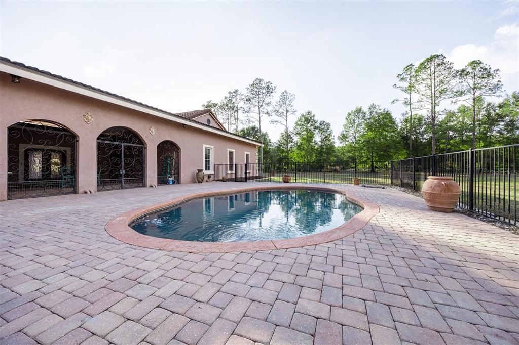 待售: $1,995,000 (5 贝兹, 5 浴室, 7136 平方英尺)