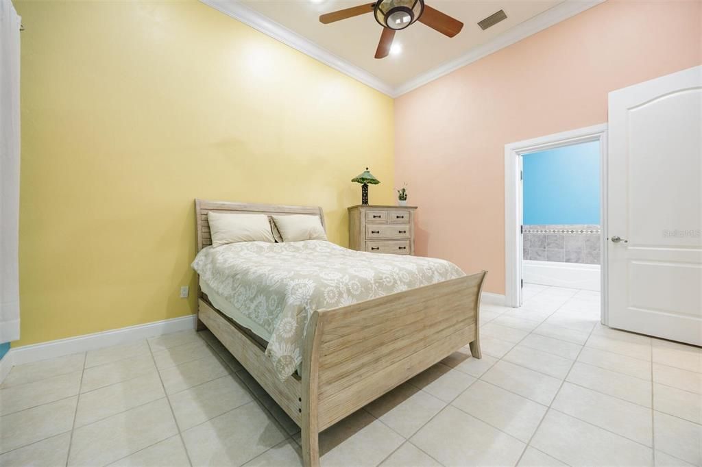 待售: $1,995,000 (5 贝兹, 5 浴室, 7136 平方英尺)