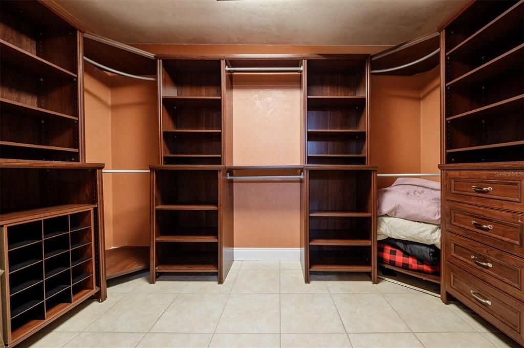 待售: $1,995,000 (5 贝兹, 5 浴室, 7136 平方英尺)