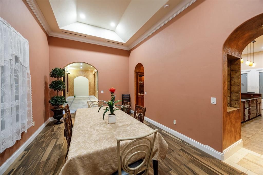 待售: $1,995,000 (5 贝兹, 5 浴室, 7136 平方英尺)