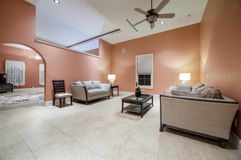 待售: $1,995,000 (5 贝兹, 5 浴室, 7136 平方英尺)