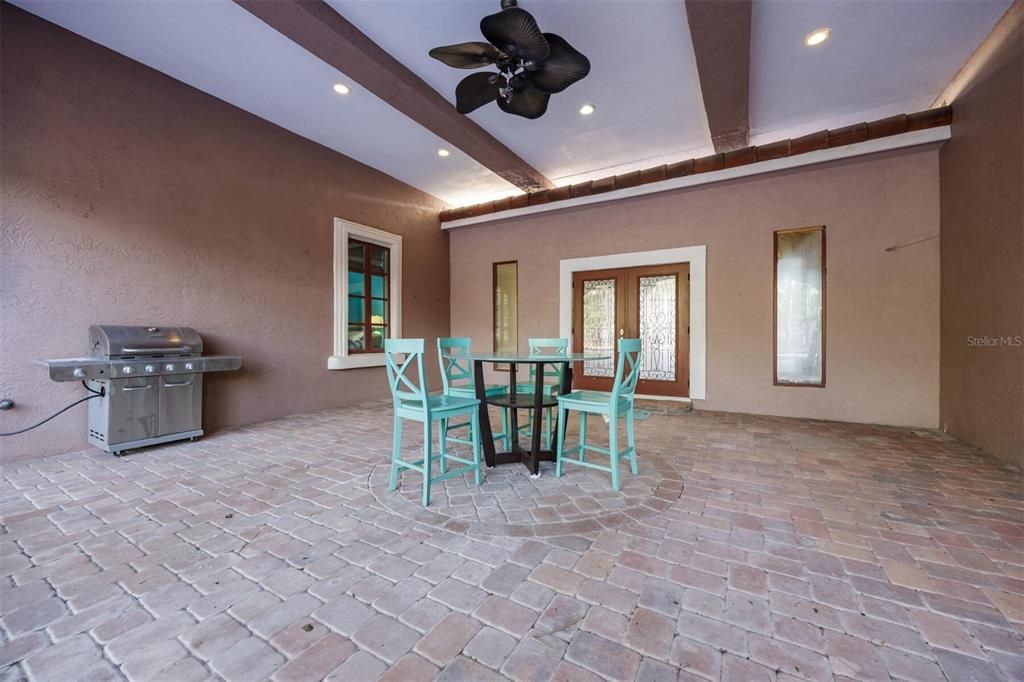 待售: $1,995,000 (5 贝兹, 5 浴室, 7136 平方英尺)