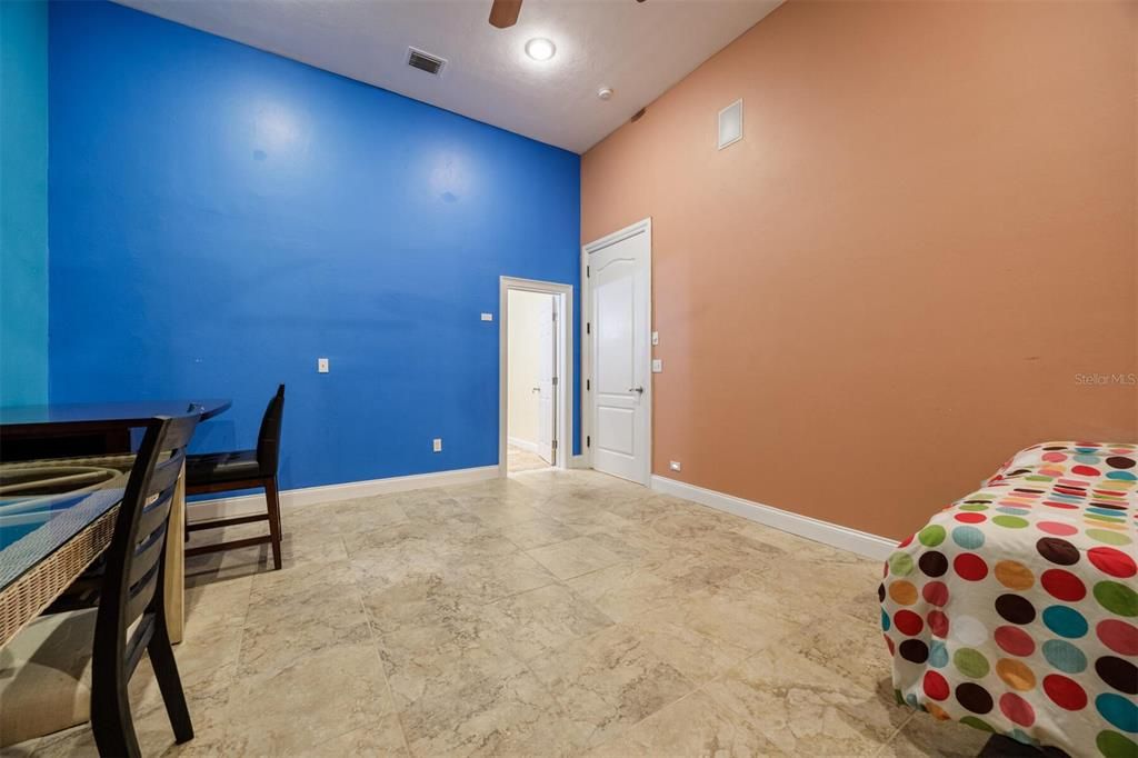 待售: $1,995,000 (5 贝兹, 5 浴室, 7136 平方英尺)