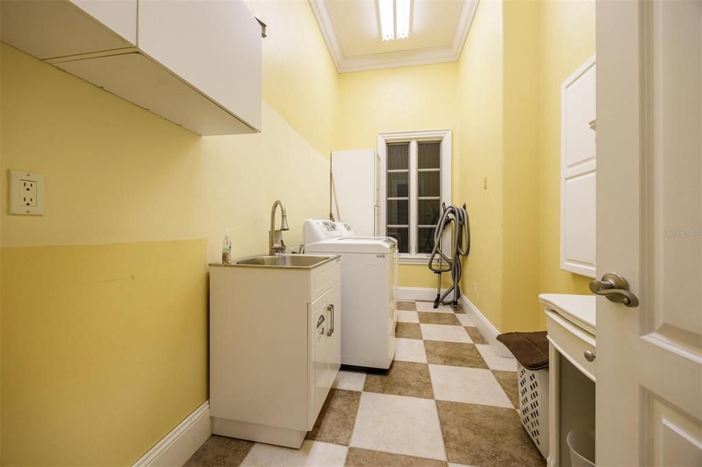 待售: $1,995,000 (5 贝兹, 5 浴室, 7136 平方英尺)