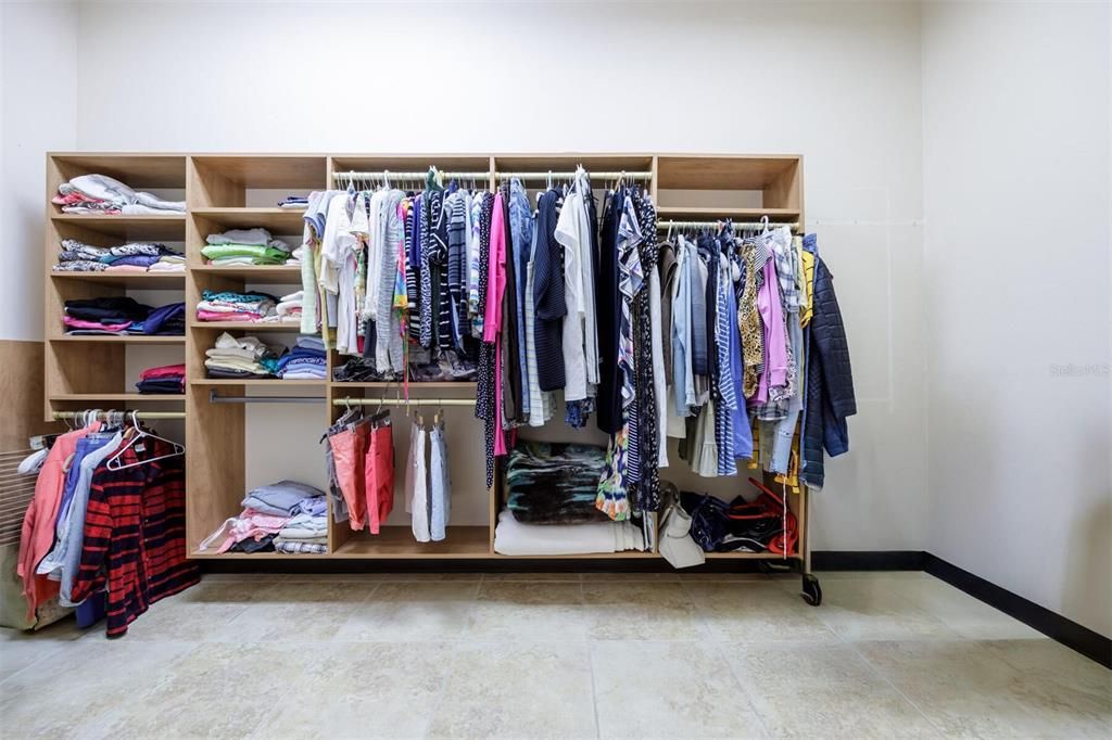 待售: $1,995,000 (5 贝兹, 5 浴室, 7136 平方英尺)