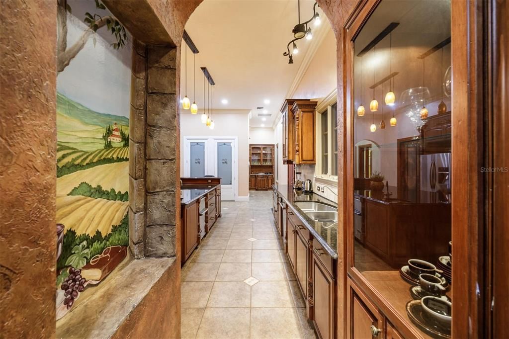 待售: $1,995,000 (5 贝兹, 5 浴室, 7136 平方英尺)