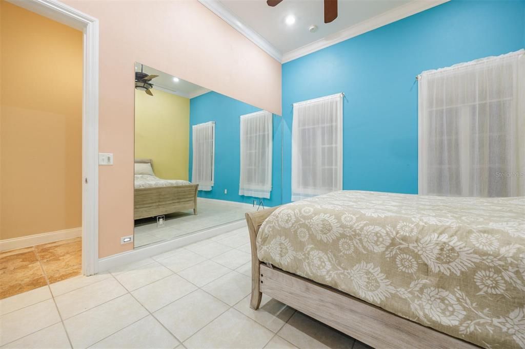 待售: $1,995,000 (5 贝兹, 5 浴室, 7136 平方英尺)