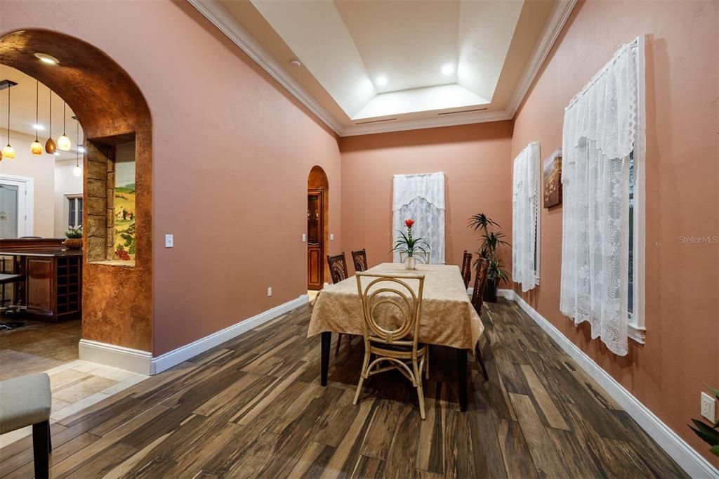 待售: $1,995,000 (5 贝兹, 5 浴室, 7136 平方英尺)