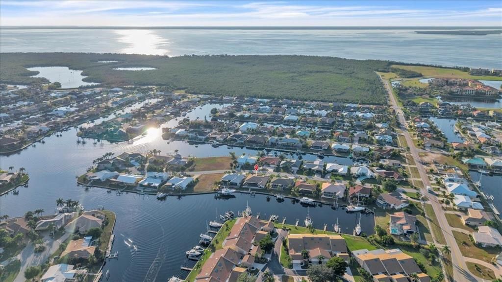 待售: $1,000,000 (3 贝兹, 2 浴室, 2439 平方英尺)