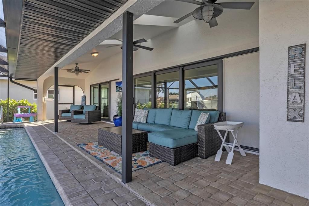 待售: $1,000,000 (3 贝兹, 2 浴室, 2439 平方英尺)