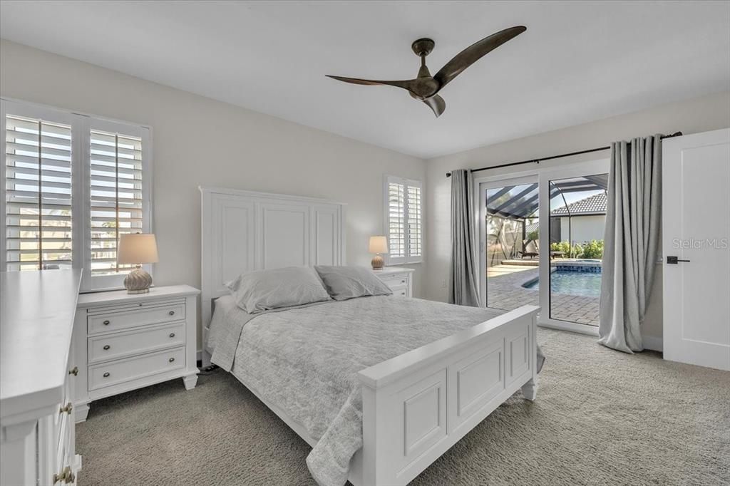 待售: $1,000,000 (3 贝兹, 2 浴室, 2439 平方英尺)