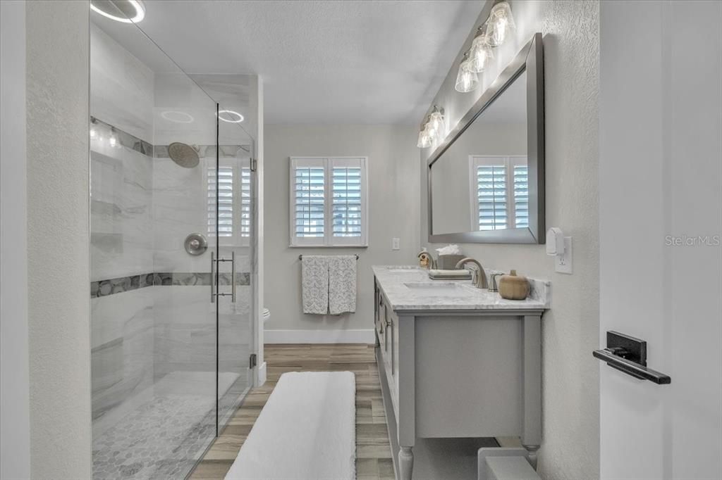 待售: $1,000,000 (3 贝兹, 2 浴室, 2439 平方英尺)