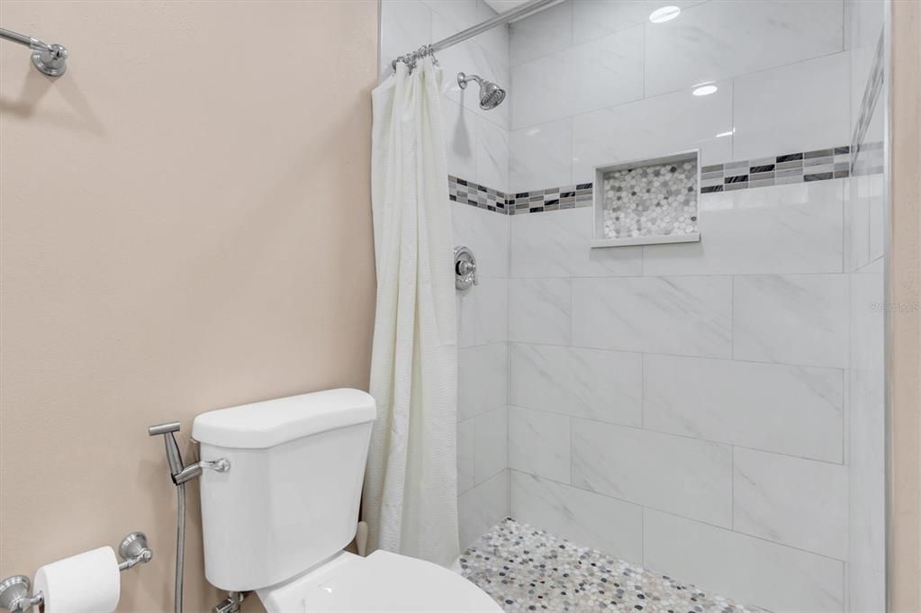 出租: $3,500 (2 贝兹, 2 浴室, 1497 平方英尺)