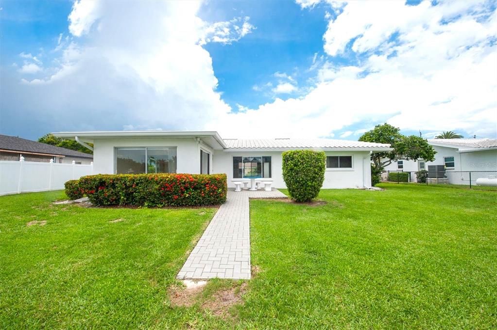 出租: $3,500 (2 贝兹, 2 浴室, 1497 平方英尺)